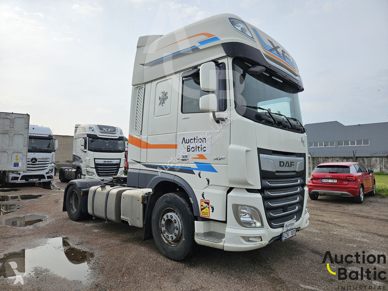جرار DAF XF  FT
