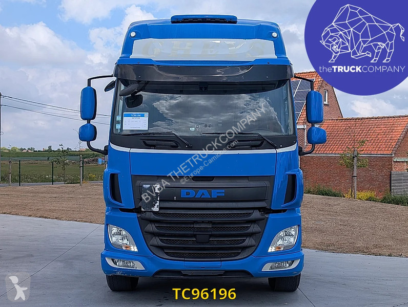 جرار DAF 440