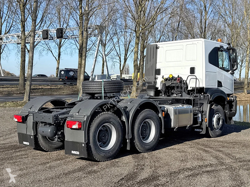 جرار Iveco T-Way AT720T43TH AT ADR Tractor Head...