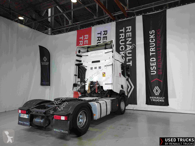 Nyergesvontató Renault