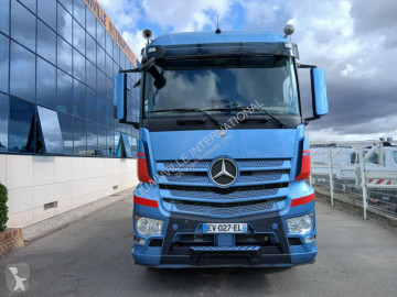 Traktor Mercedes