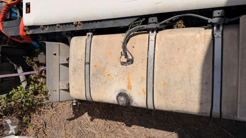 جرار Iveco 480