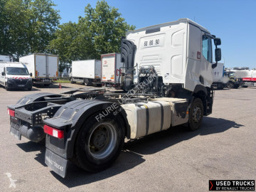 Влекач Renault C-Series