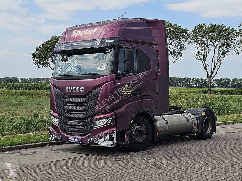 Iveco AS440S46 lng tractor unit
