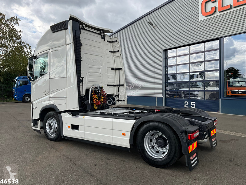 Cap tractor Volvo FH 460 Globetrotter XL Retarder