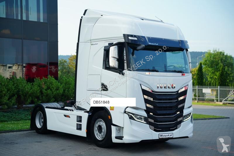 Влекач Iveco / 510