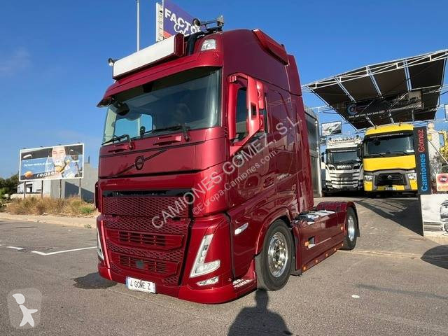جرار Volvo