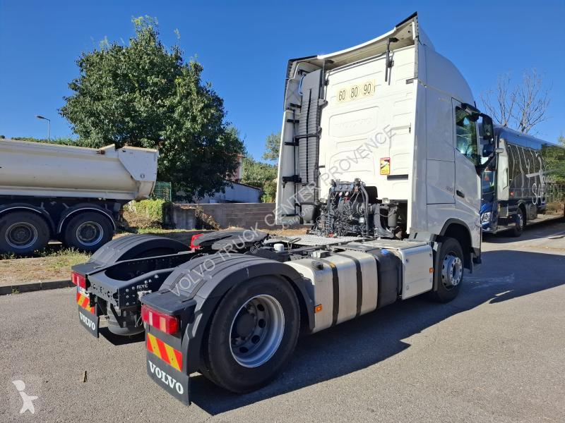 جرار Volvo 500