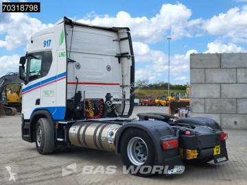 Влекач Scania