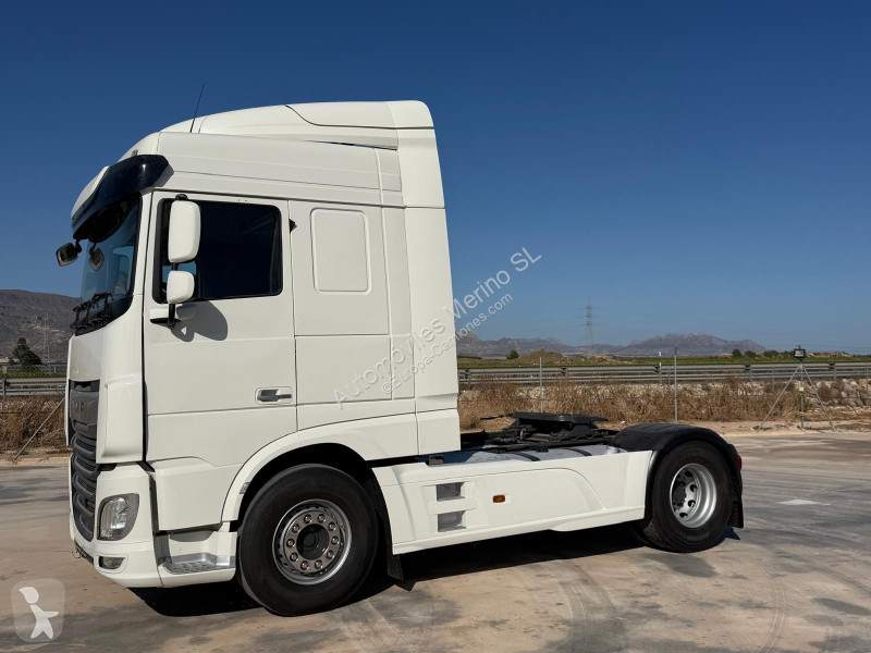 Cabeza tractora DAF XF 106.530