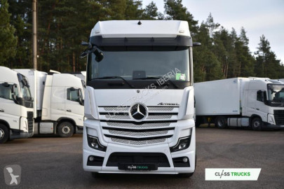 جرار Mercedes