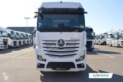 جرار Mercedes