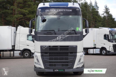 جرار Volvo