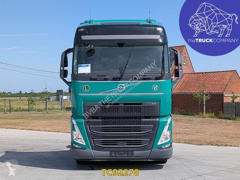 جرار Volvo 500