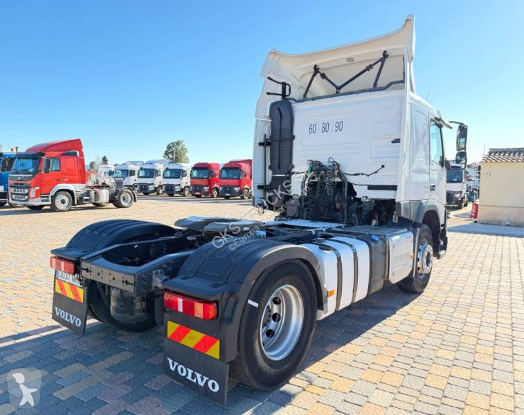 جرار Volvo