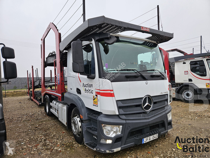 Ťahač Mercedes 843