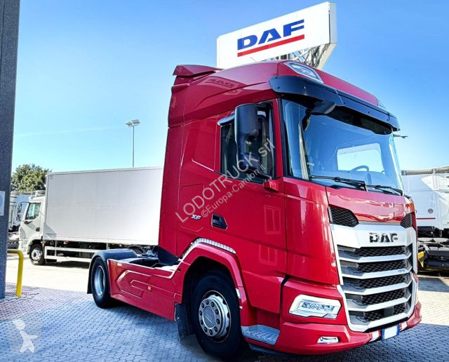 Тягач DAF XF