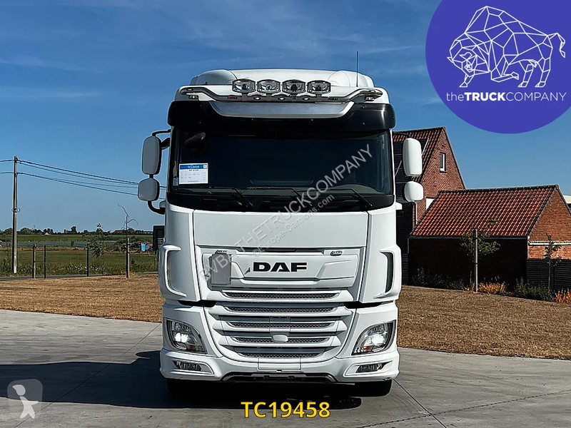 جرار DAF 530