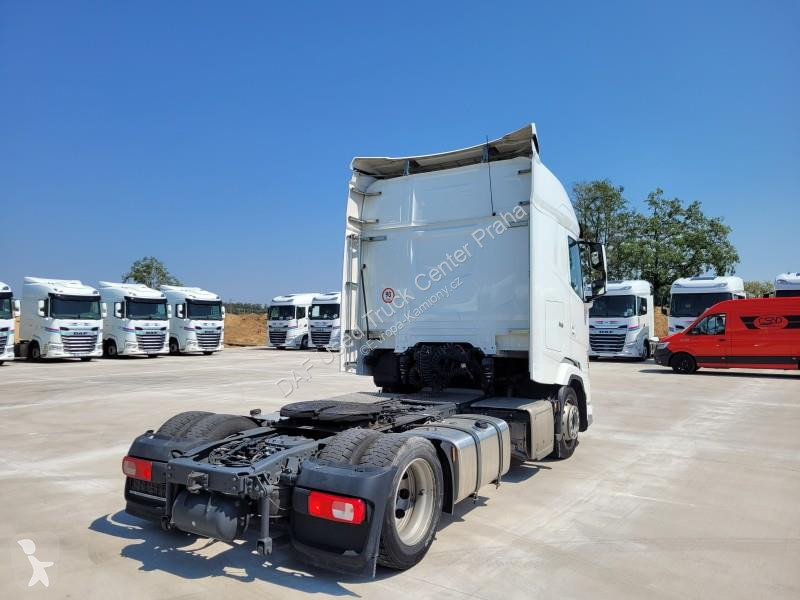 جرار DAF XG  FT LOW DECK 4X2