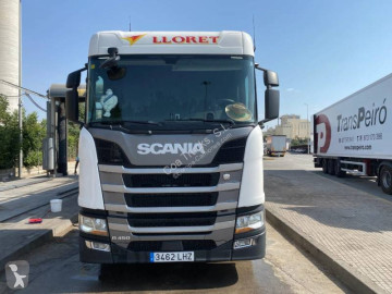 Влекач Scania R 450