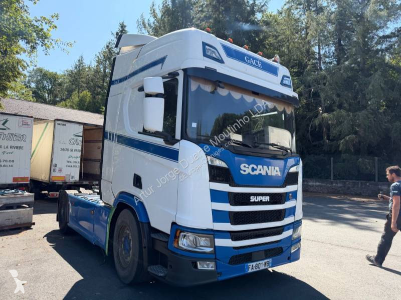 جرار Scania