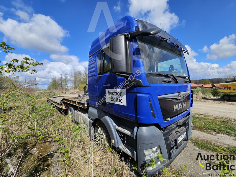 Cap tractor MAN 18.460
