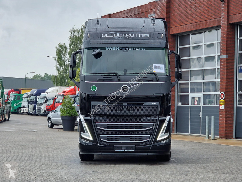 Traktor Volvo 13500 Globetrotter XL 4x2 - NEW -...