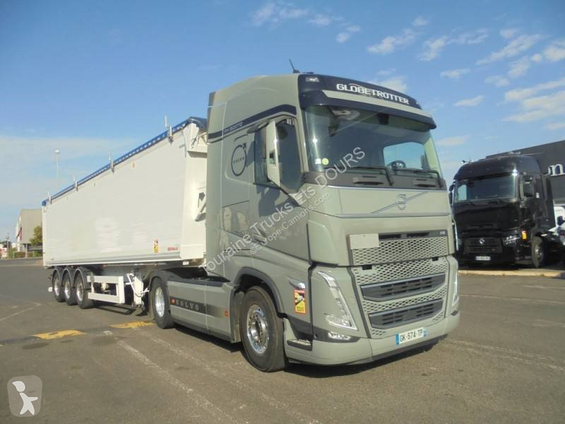 جرار Volvo