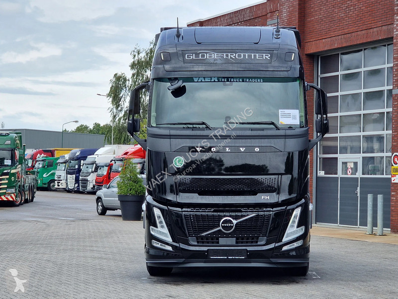 جرار Volvo 13540 Aero Globetrotter XL 4x2 - New...