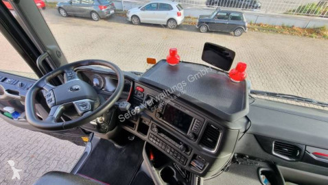 جرار Scania S 770