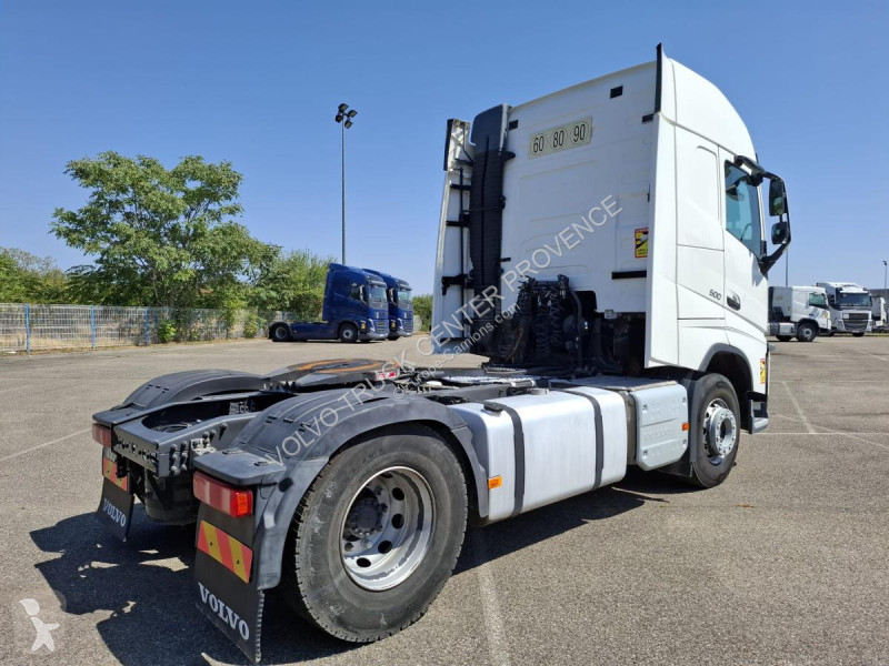 جرار Volvo 500