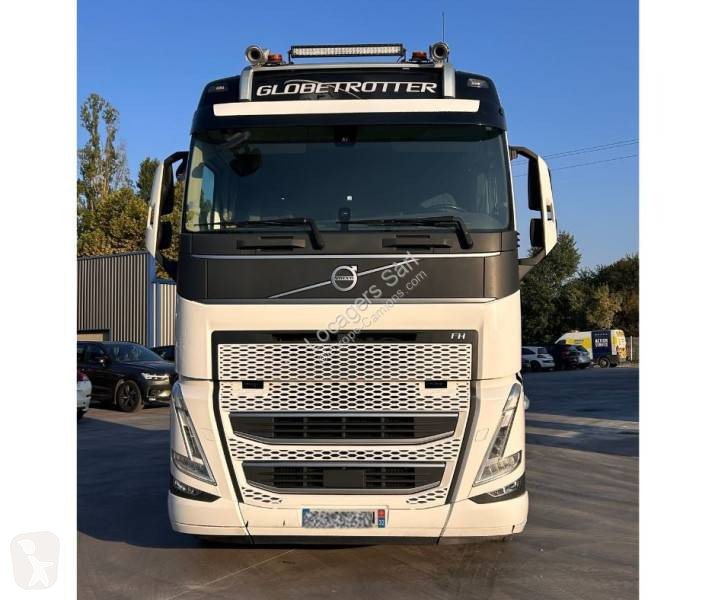 جرار Volvo
