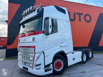 Cabeza tractora Volvo