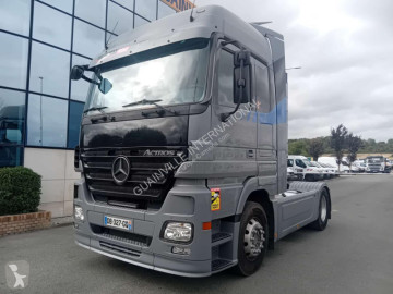 جرار Mercedes Actros 1844