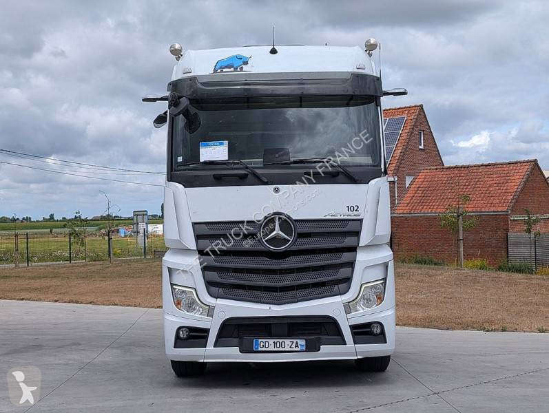جرار Mercedes
