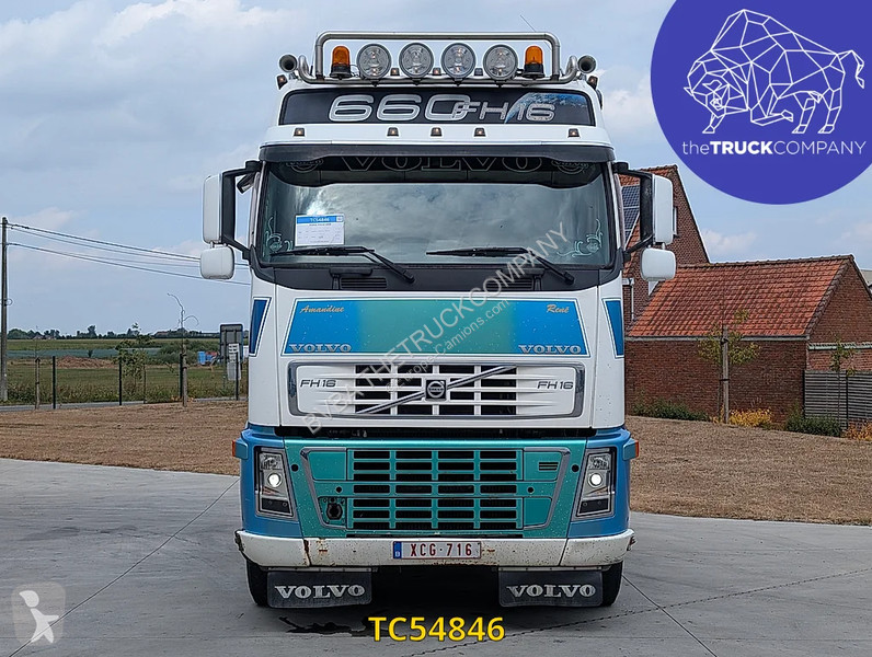 Тягач Volvo