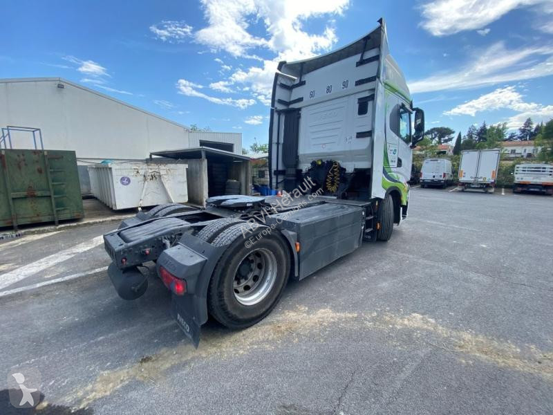 Cabeza tractora Iveco 440 S 46