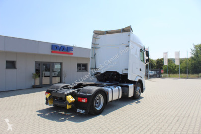 Cabeza tractora DAF