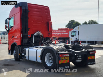 Cabeza tractora productos peligrosos / ADR Volvo