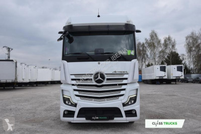 Cabeza tractora Mercedes
