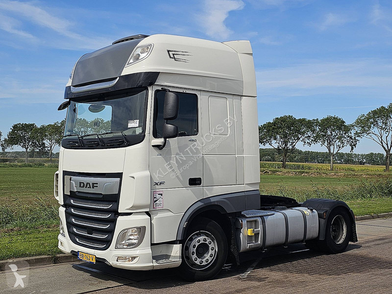 Tracteur DAF 450