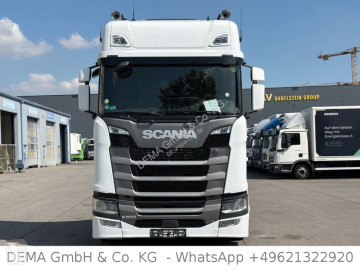 Cabeza tractora convoy excepcional Scania
