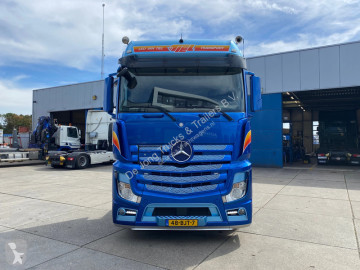 Tracteur produits dangereux / adr Mercedes