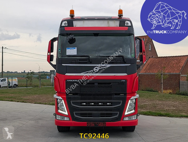 Tahač Volvo 500