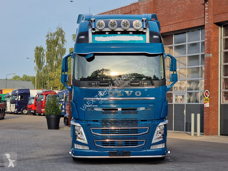 Trekker Volvo 13540 Globetrotter XL 6x2 -...