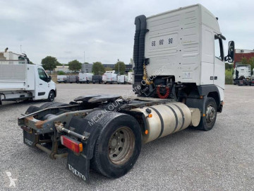 Cabeza tractora Volvo