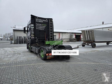 Cabeza tractora Mercedes