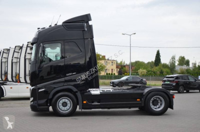Cabeza tractora Volvo