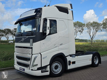Cabeza tractora Volvo