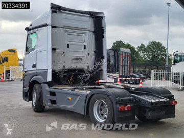 Cabeza tractora Mercedes